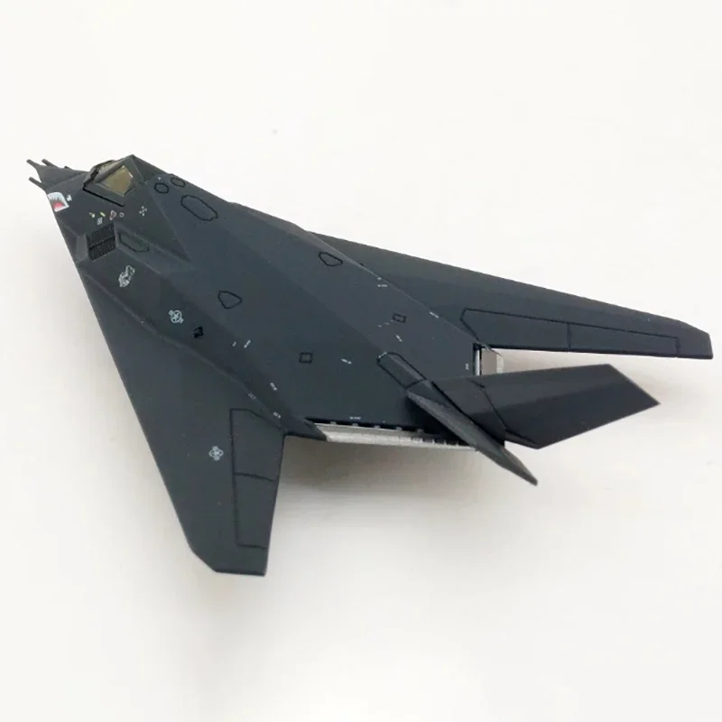 Diecast 1:200 Scale U.S. Air Force F-117 F117 Nighthawk HG6511 Alloy Finished Simulation Model Souvenir Gifts For Adult Boy