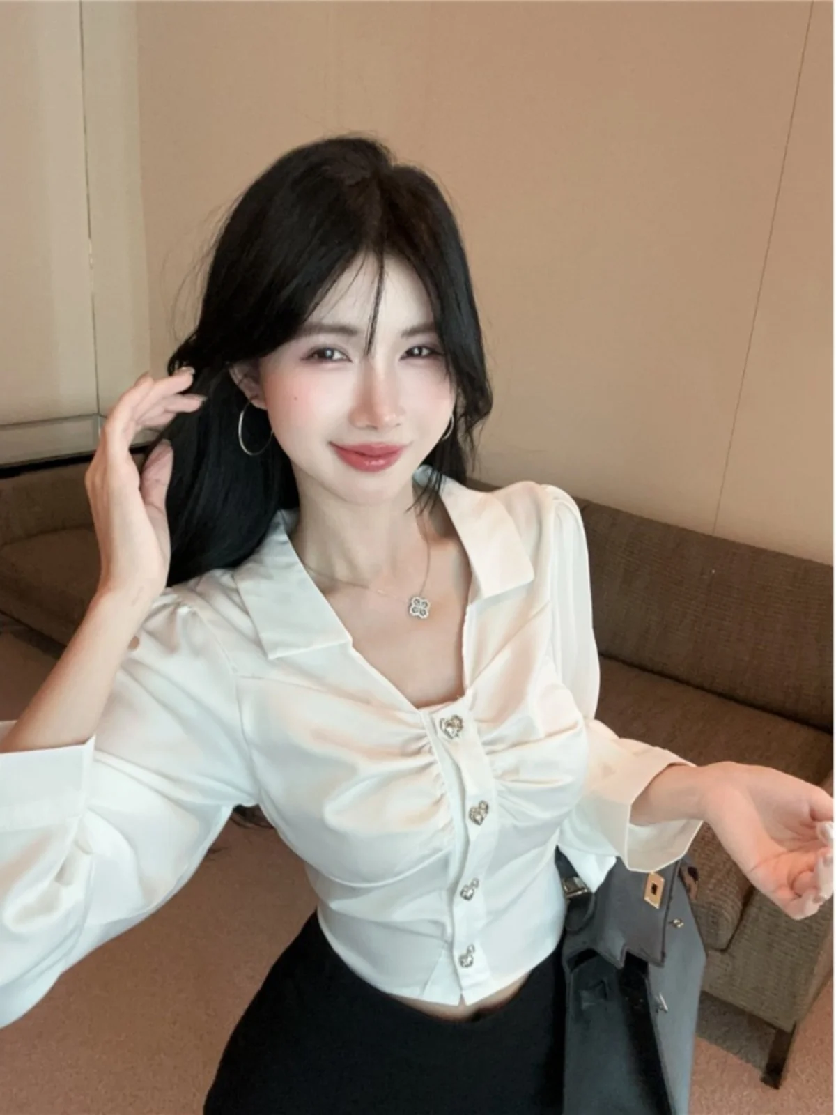 

Nana Luxury Satin Collar Long Sleeve Shirt Waist Cinched Slimming Pleated Short Top Women's Fashion French Style Slim Fit