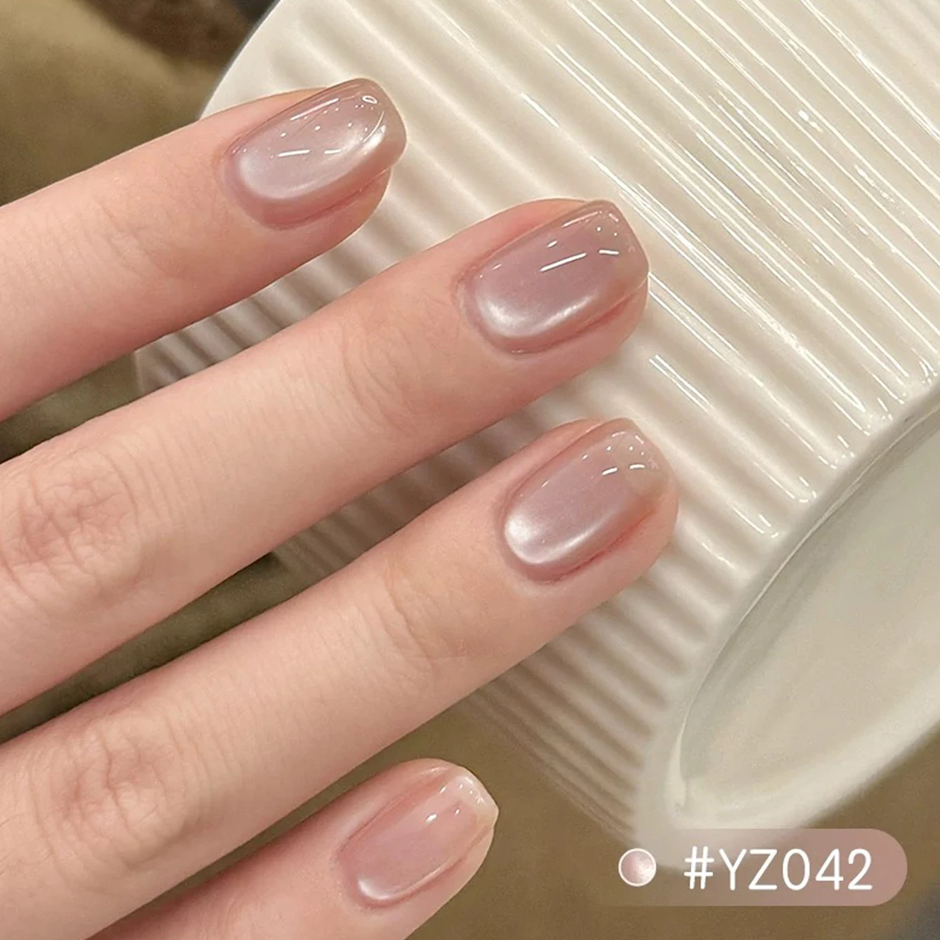 ยาทาเล็บเจล Cat Eye ลายผลไม้ 1-12 ชิ้น ขนาด 12 มล. สีฟ้า ม่วง เขียว ประดับด้วยลูกปัดแก้ว น่ารัก เหมาะสำหรับใช้ทุกวัน สินค้าขายดีประจำปี 2025 อุปกรณ์ทำเล็บ