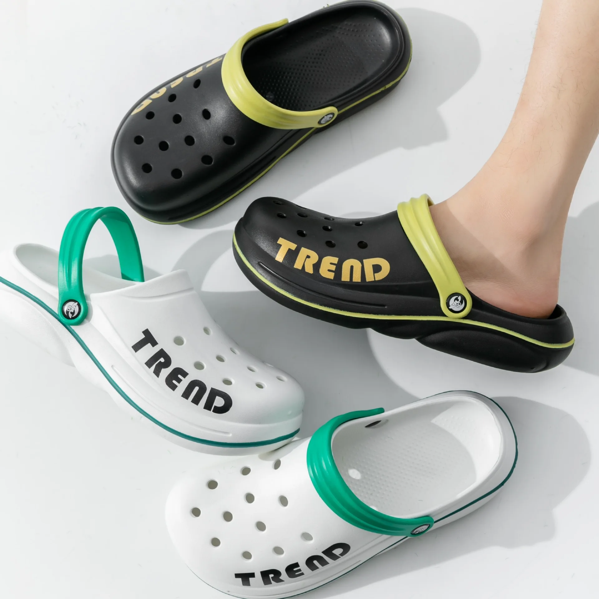 Men Beach Sandals Outdoor Clogs Comfortable Indoor Slippers Trend Men Casual Shoes Home Garden Shoes Mens Beach Sandals