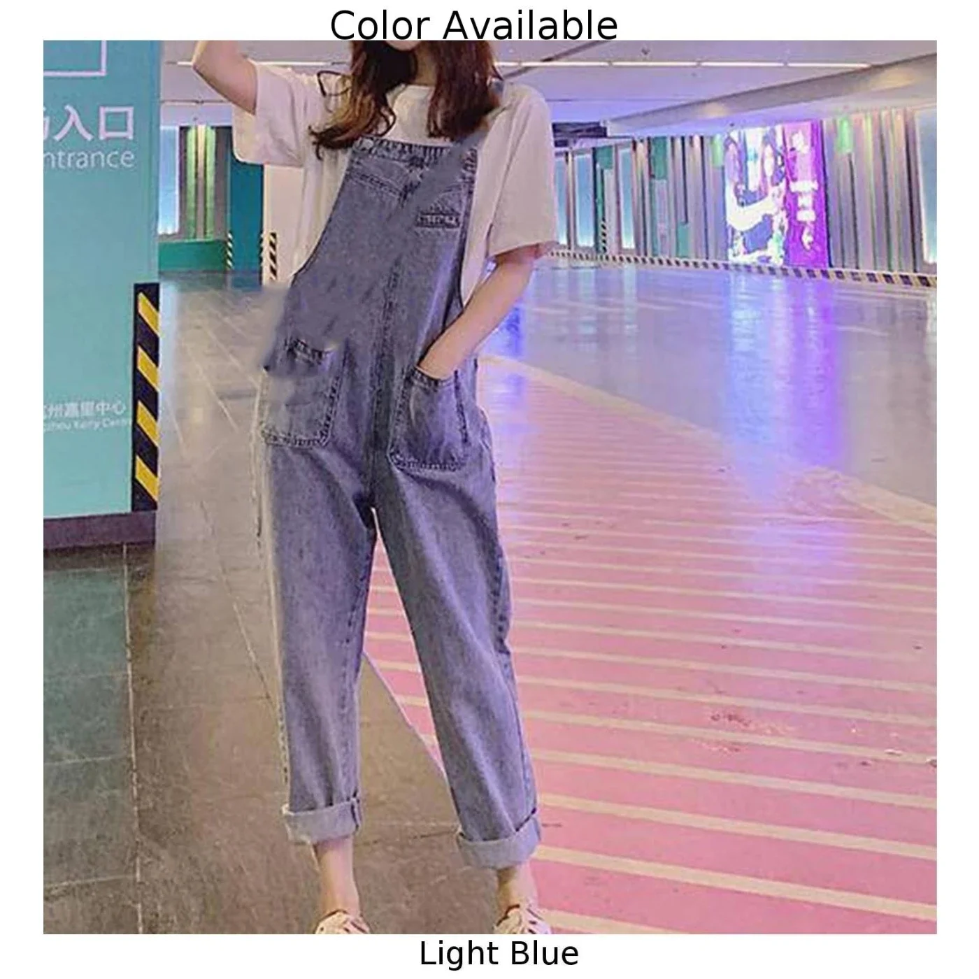 Guardaroba Essential Stylish Disegni globali azzurri che porta un tocco senza sforzo per i tuoi look primaverili ed estivi