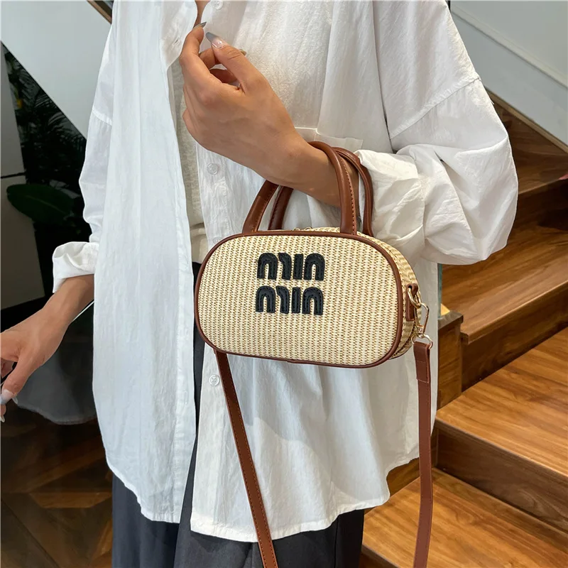 

2025 New Women's Crossbody Bag Small Geometric Letter Knit Shoulder Bag Color Block Handheld Purse Trendy Mini Bag for Daily Us