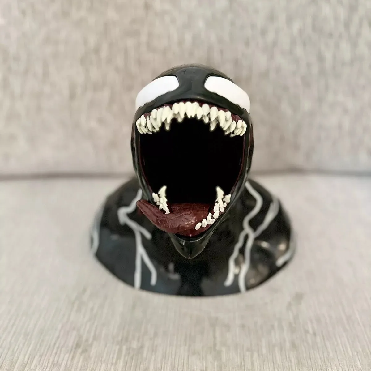 Popcorn Bucket Venom Deadly Guardian Resin Crafts Ornaments Desktop Decorations Small Gifts Statues Home Decoration Accessories