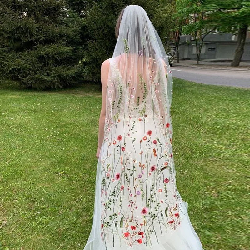 

European American Bohemian Bridal Headgear Long Shawl Veil Embroidery Veil Color Embroidery Veil