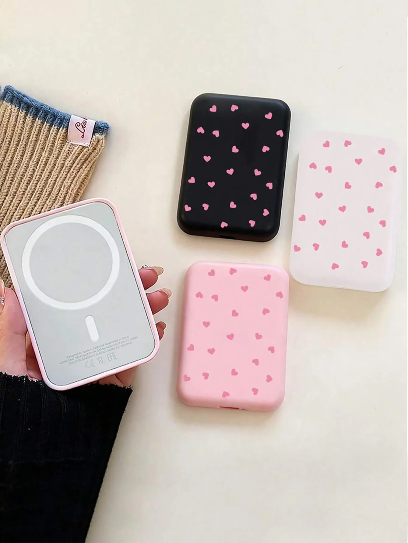 Capa Protetora de Carregamento em TPU em Forma de Coração Preto/Rosa, Compatível com o Power Bank Sem Fio MagSafe Original da Apple