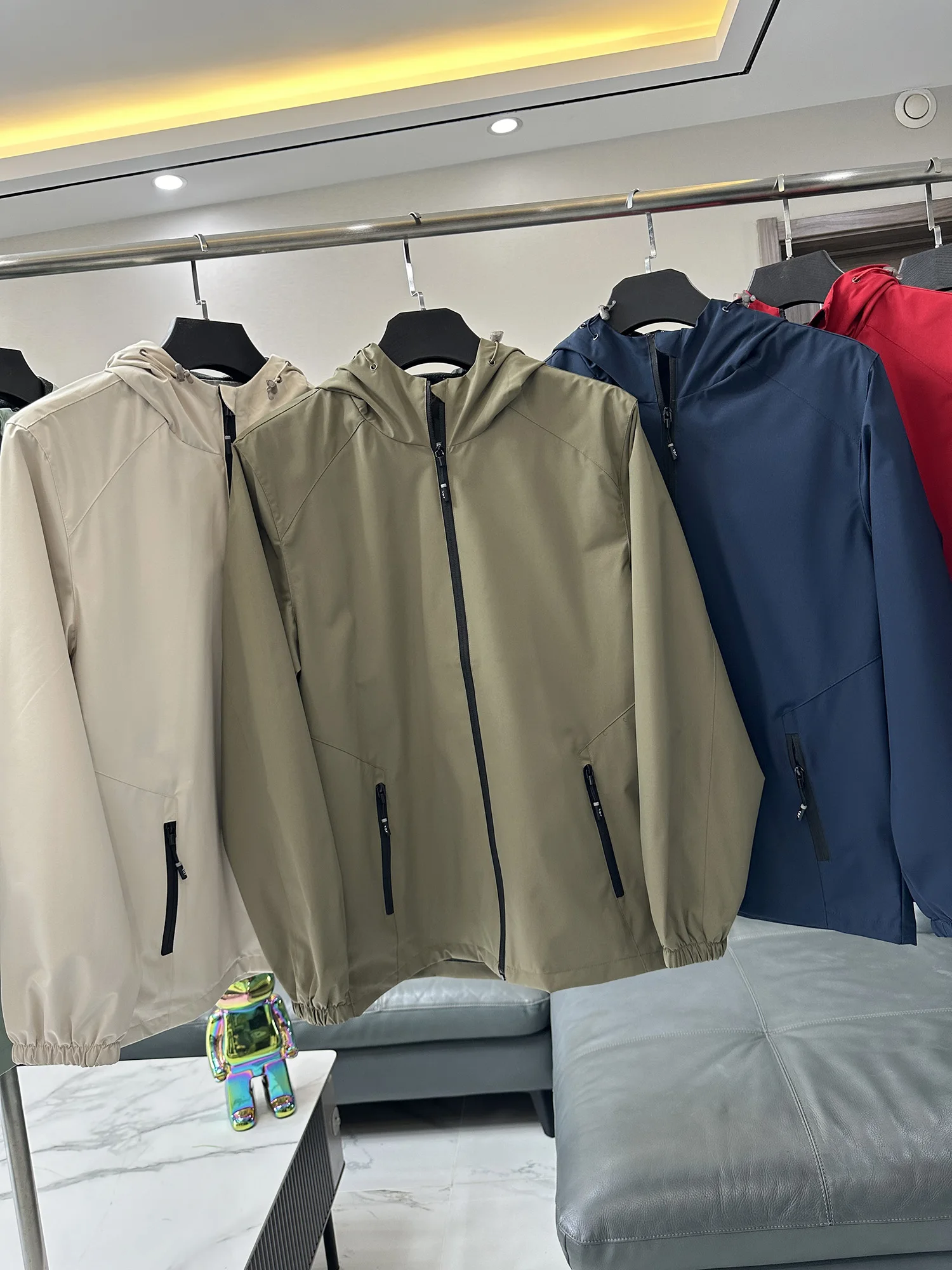 

Men's Comfortable Hooded Windproof Waterproof Jacket Spring Autumn Fashion Urban Style Casual Wear Outerwear Polyester Fiber