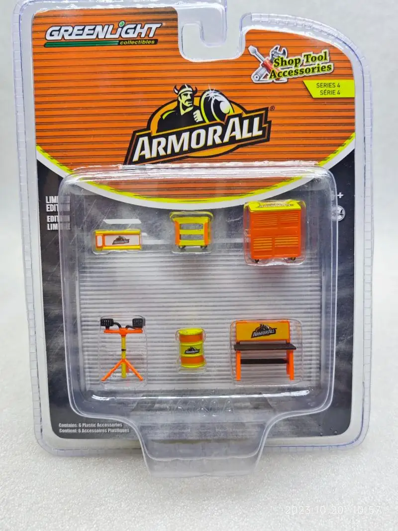 

GreenLight 1:64 Shop Tool Accessories Series 4-Armor All collect die-cast alloy car models for gifts