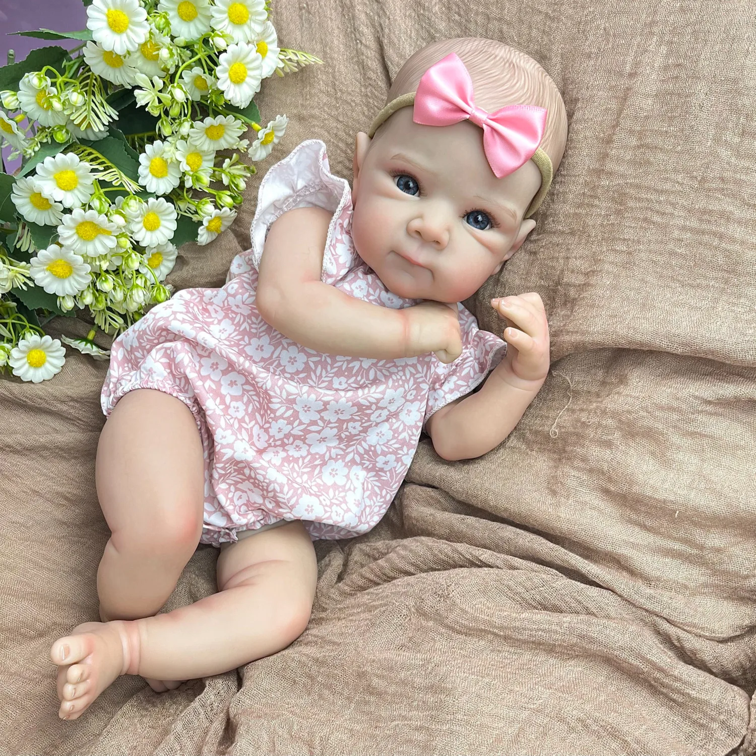 18 inch Real Look Reborn Baby Doll Toy with Cloth Body Lifelike 45 CM 3D Skin Lovely Doll Fashion Birthday Gift