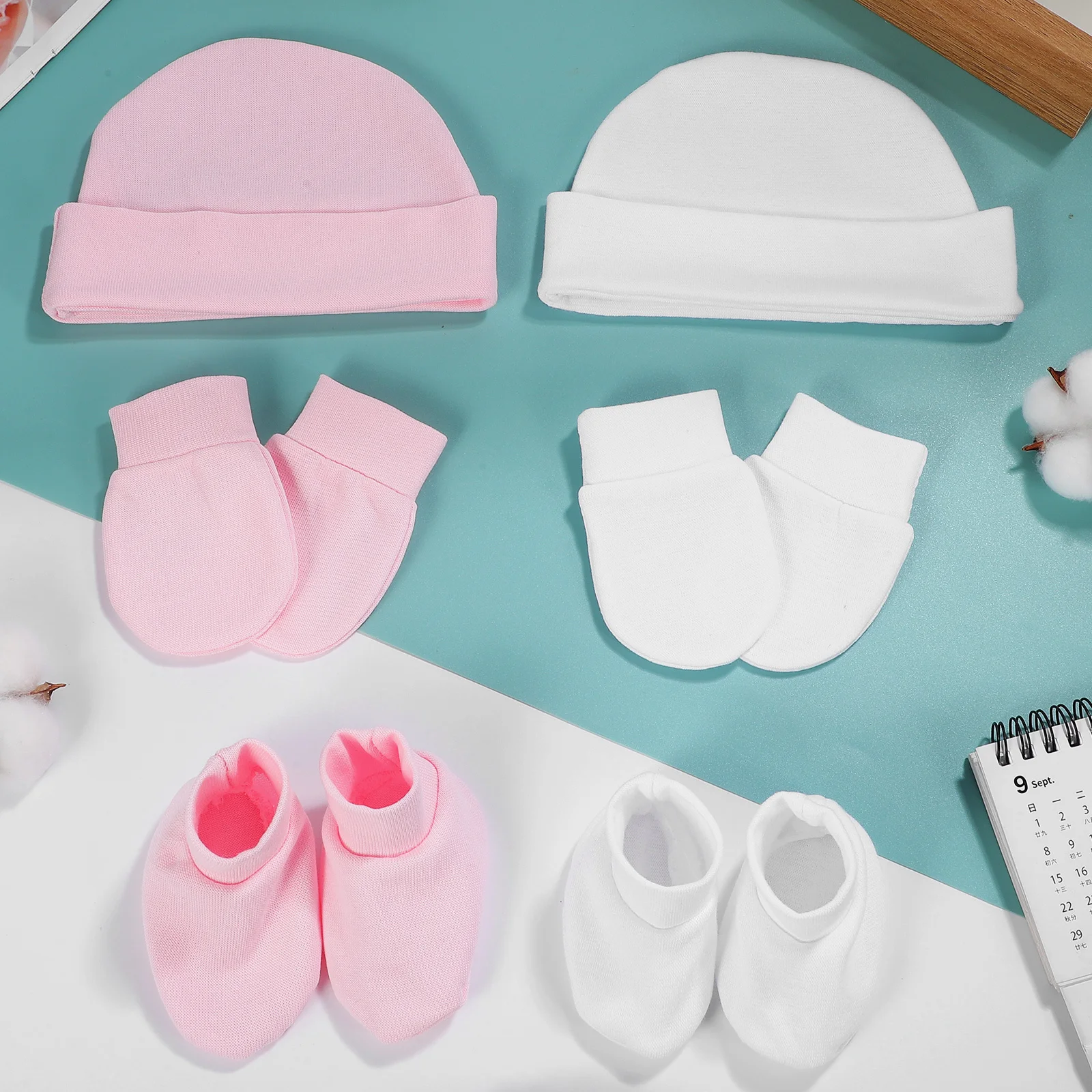 

2Sets Baby Hats Gloves Footwear Set Newborn Essentials Warm Clothing for Infants 0-12M Breathable Washable