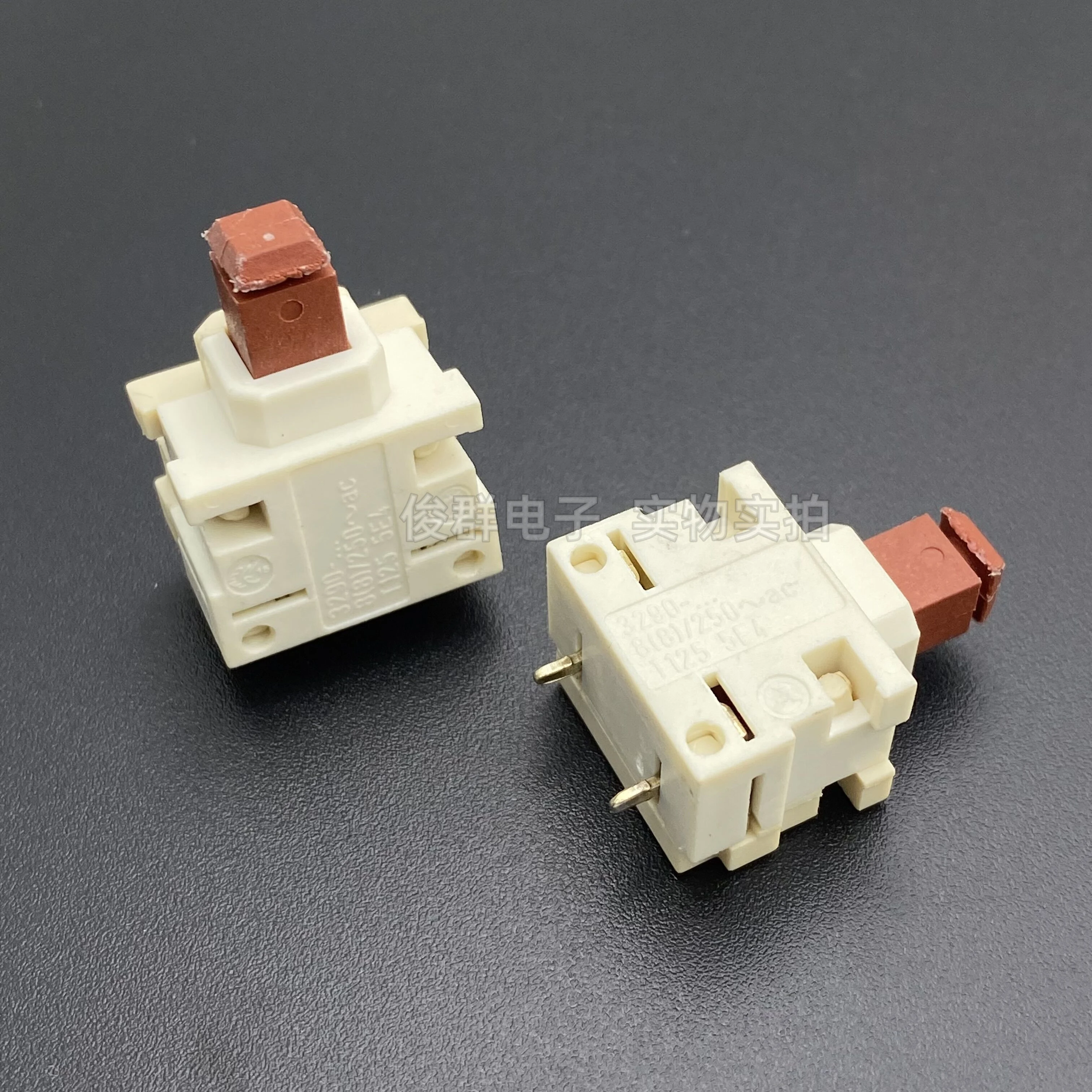 5PCS/imported 3290 self-locking switch 2 feet with lock button water heater Electrolux vacuum cleaner power button 8A250
