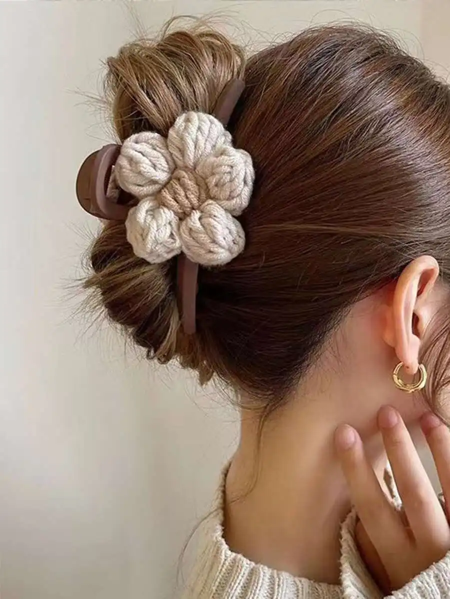 

Floral Knit Hair Claw Clip For Women Daily Use Festival Party Accessory
