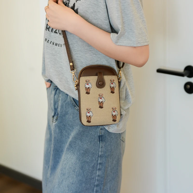 fashion shoulder bag Spring new mobile phone bag for women casual crossbody bag simple bear mobile phone bag female mini bag