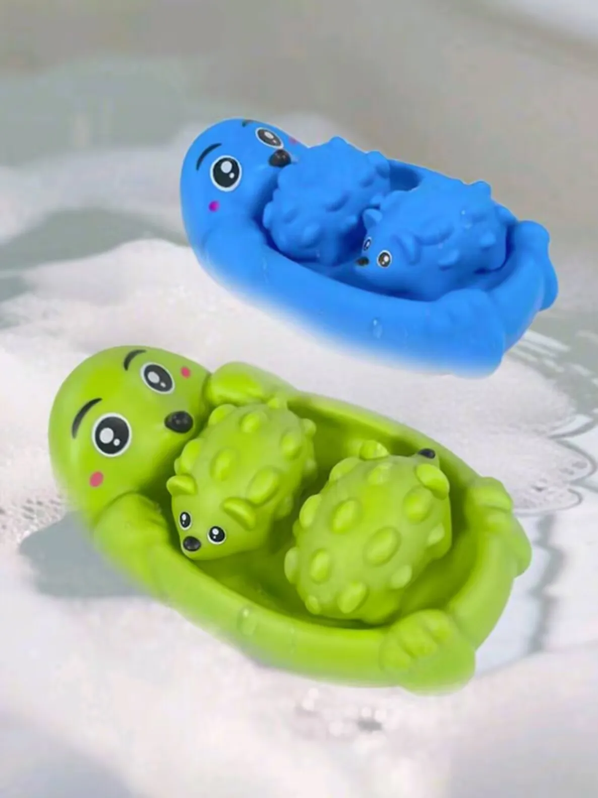 カラフルなデザインの可愛い動物の親子お風呂おもちゃセットで、赤ちゃんの沐浴時間を2倍楽しめます。