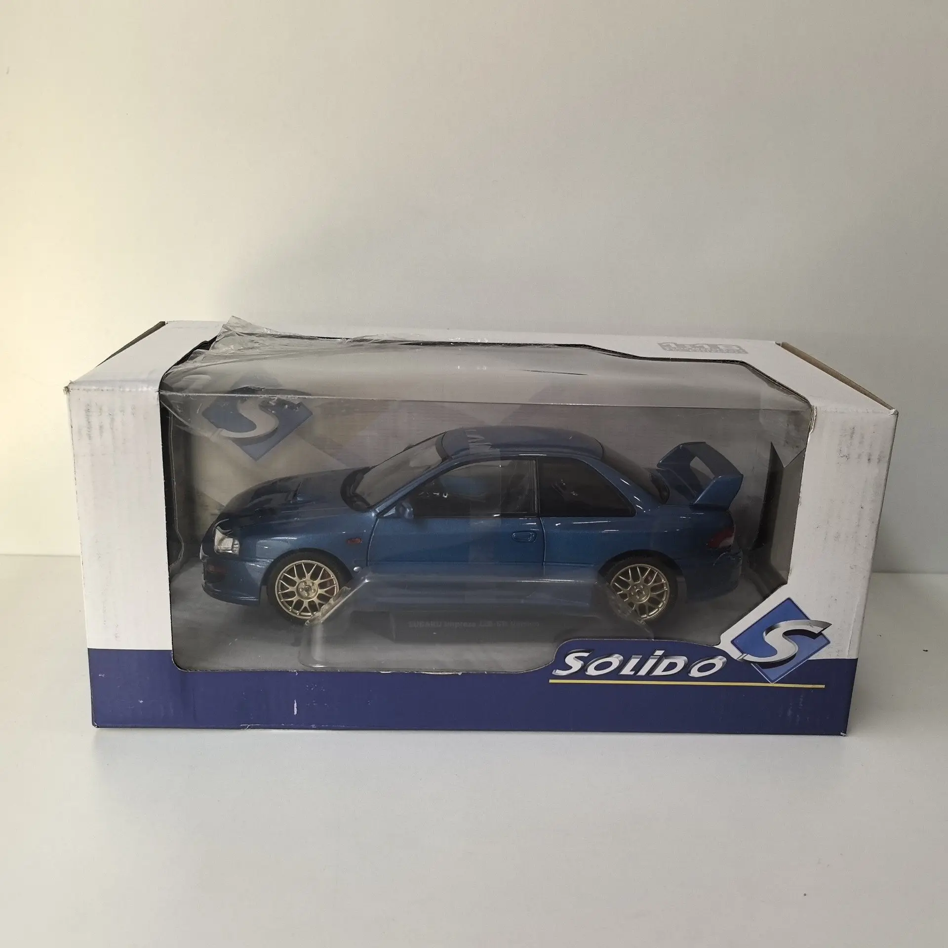 Diecast Solido 1/18…