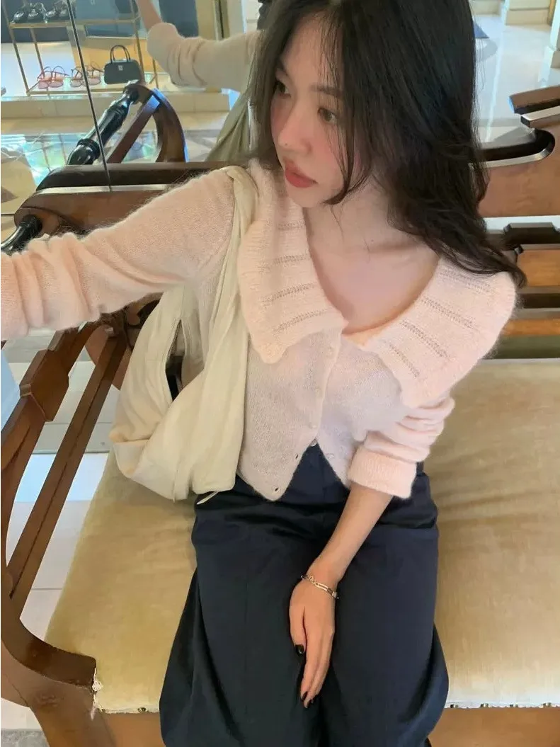 

East Gate Big Collar Knitted Cardigan Women's Short Waist Cinched Sweet Cashmere Sweater Commute Style Long Sleeve Button up
