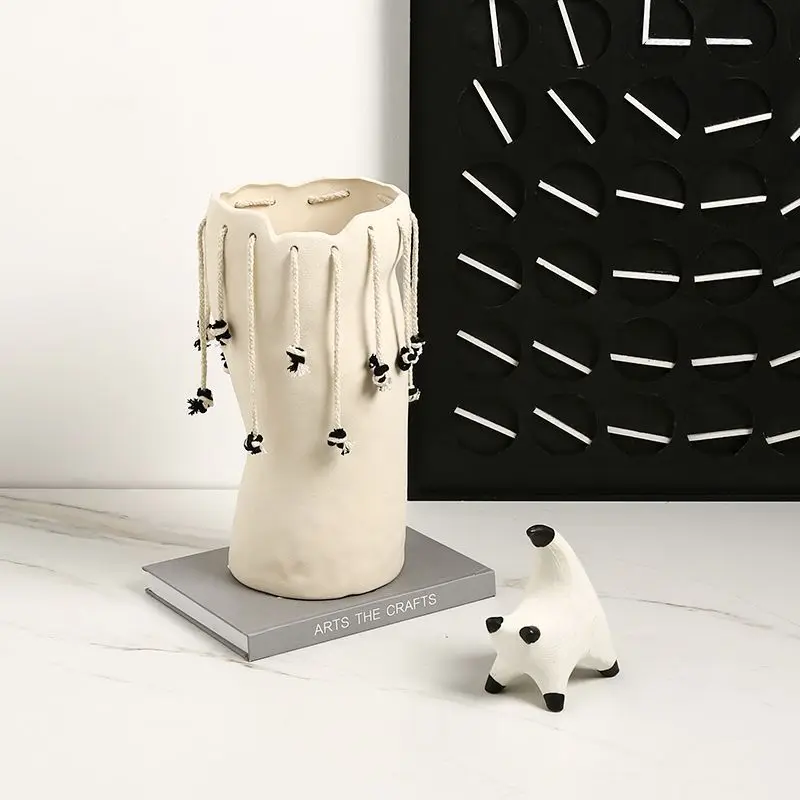 Modern wabi-sabi phoenix creative pendant ceramic dry vase model house villa living room dining table
