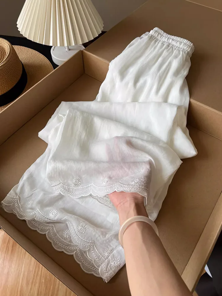 

Белые льняные повседневные прямые брюки с французской кружевной вышивкой, женские летние брюки 2023, новые легкие дышащие драпированные широкие брюки