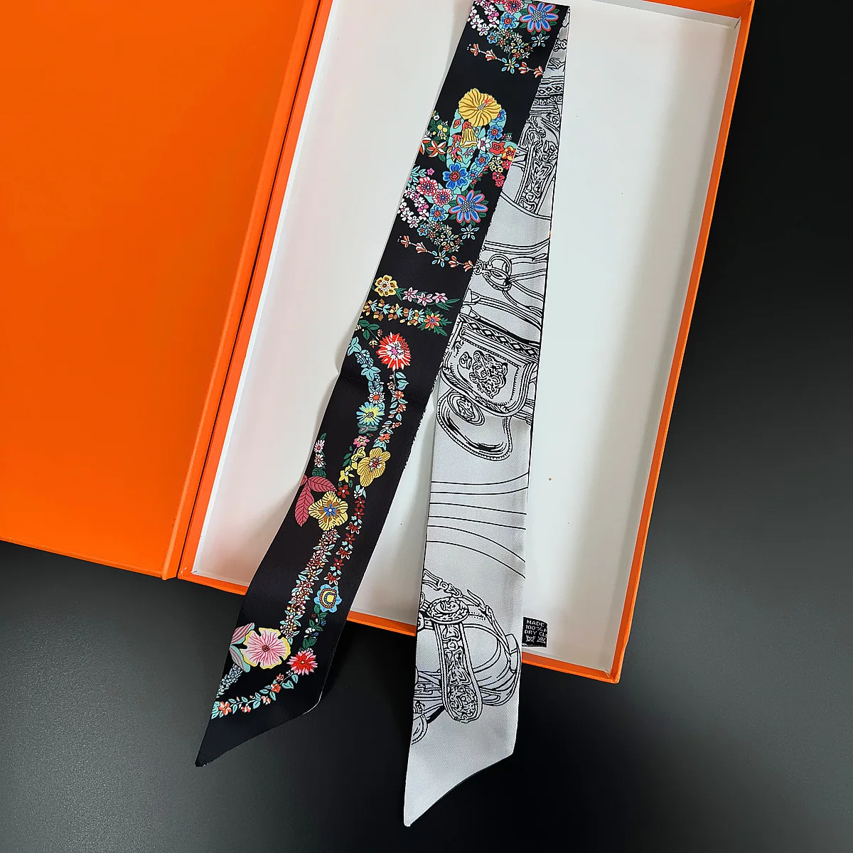 Brand Design Flowers Women Scarf Luxury Silk Scarf Fashion Hair Headband Foulard Skinny Bag Scarves Neckerchief Bag Decoration