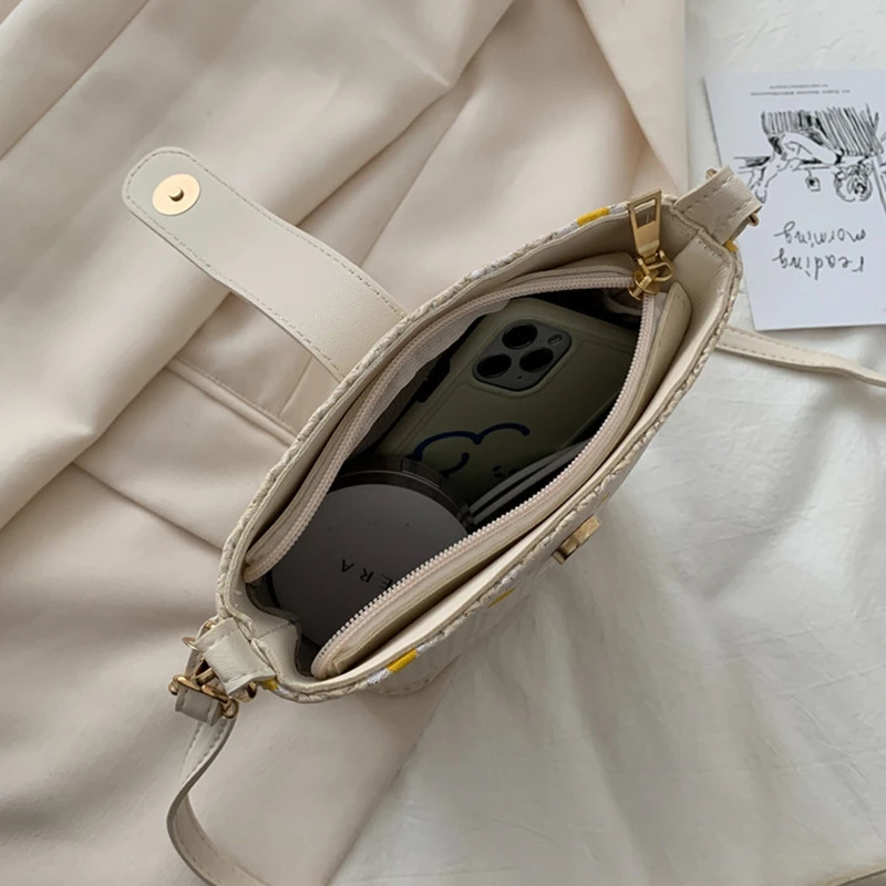 FZFZ 작은 데이지 밀짚 짠 여성용 메신저 백 패션 체인 버킷 백 보헤미안 핸드백 여학생 가방 카키