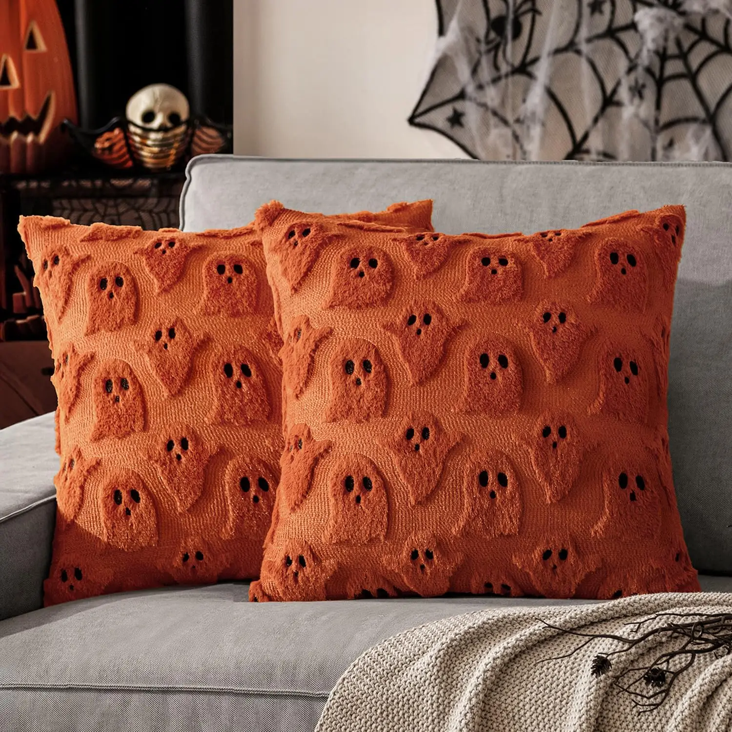 Capas de almofada MIULEE Halloween – Conjunto de 2 capas de almofada de pelúcia fantasma fofo, 18 x 18 polegadas, branco