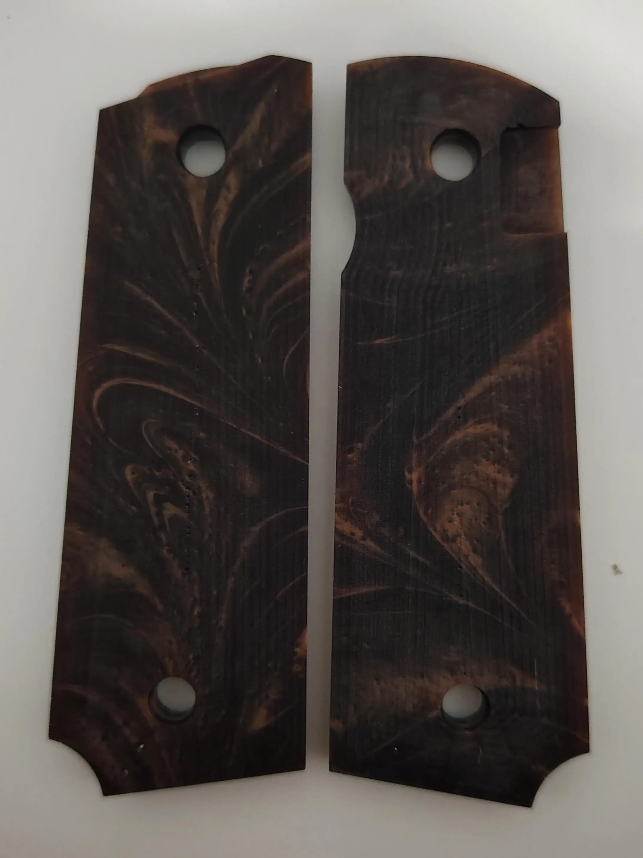 1911 그립스 풀 사이즈, 브라운 펄 골드 콜트 메달리온, 콜트, 킴버, 스프링필드, 레밍턴, 락 아일랜드, 군사 지휘관용에 적합