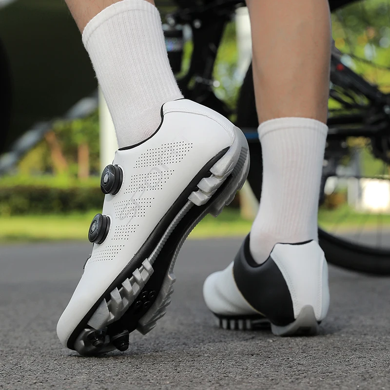 MTB Cycling shoes Flat pedal Mountain Footwear Men Bicycle Indoor Cycling Sneaker speed Lock Cleat shoes bicycle trekking 36-47