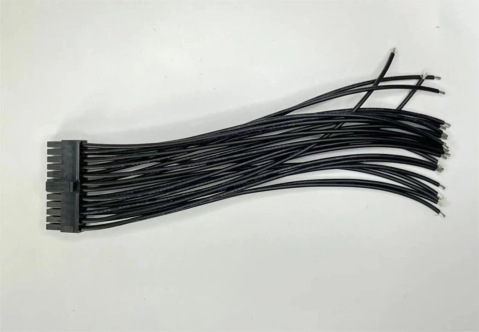 430252400 Wire harness, MOLEX MICRO FIT 3.0mm Pitch OTS Cable, 43025-2400, 24P, Single End, UL1061 20AWG