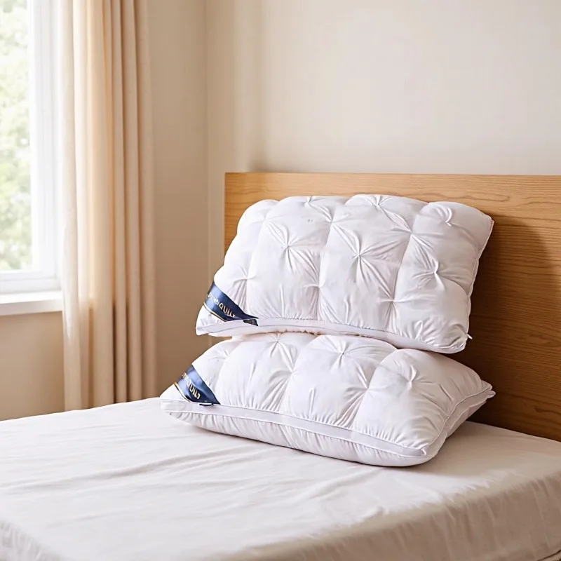 

«Функциональная большая подушка: одинарная подушка с витым цветком. Идеально подходит для использования в диване и спальне, дополняет элегантность во время обеспечивающего комфорт».