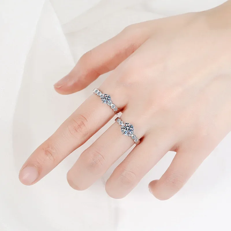 

Classical Pt950 Set with 0.5/1ct D Color Moissanite Ring, Honeycomb Diamond Platinum Rings for Women Wedding Fine Jewelry