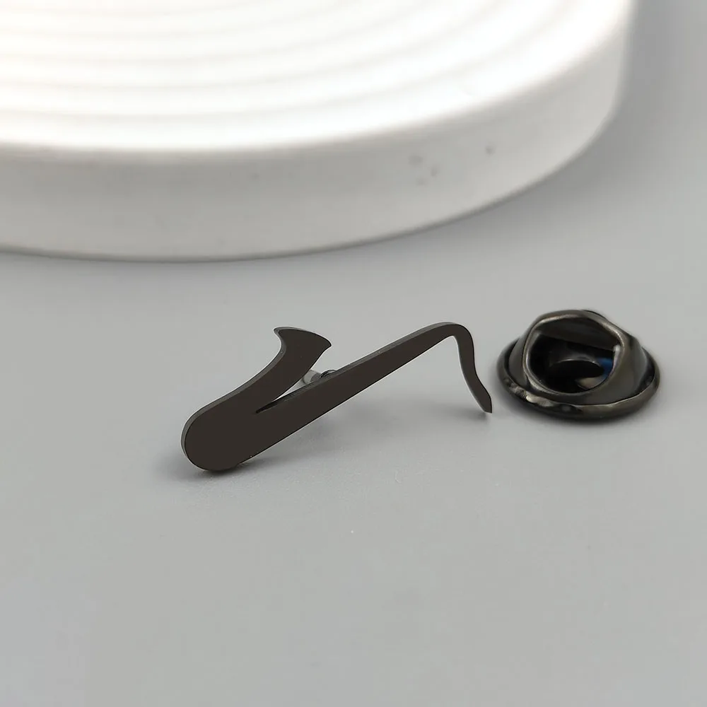 Symbole de musique de mode saxophone broche en acier inoxydable plaqué or, épingle à revers de costume pour hommes, boutons de chemise, boutons de manchette et ensemble de badges