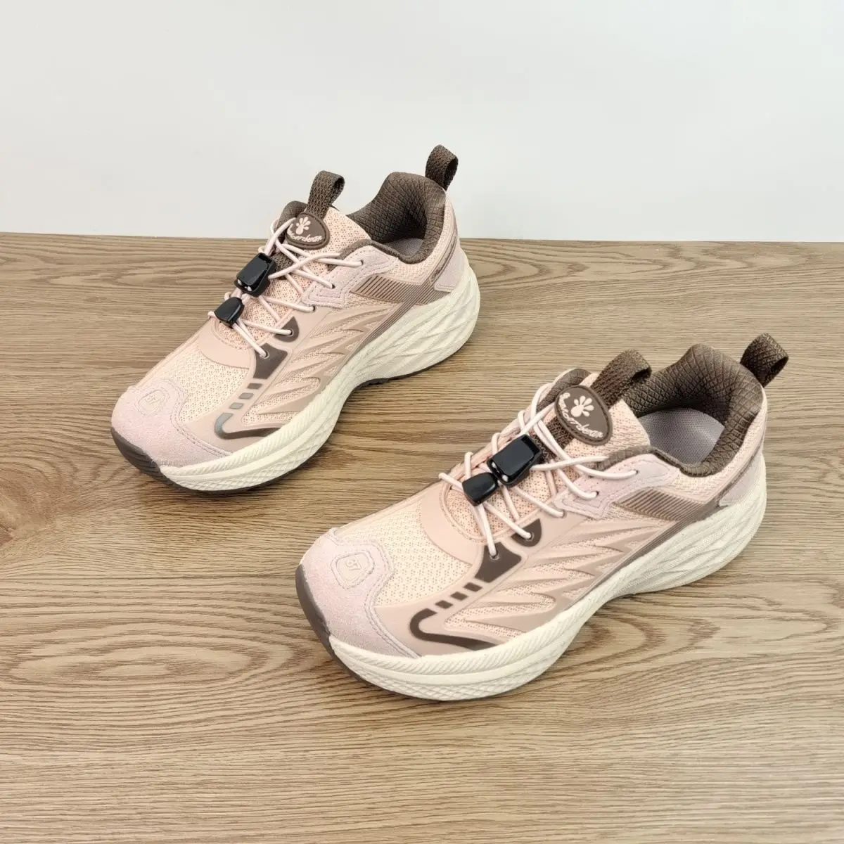 

New 2025 Summer Essential Unisex Running Shoes Professional Running Shoes Breathable Sneakers Sneakers Very Good