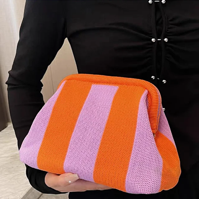 Letnia plażowa kopertówka kontrastowy kolor mała szydełkowa torebka dziewiarska kluska kopertówka dla kobiet śliczna chmura Casual Colorblock torba