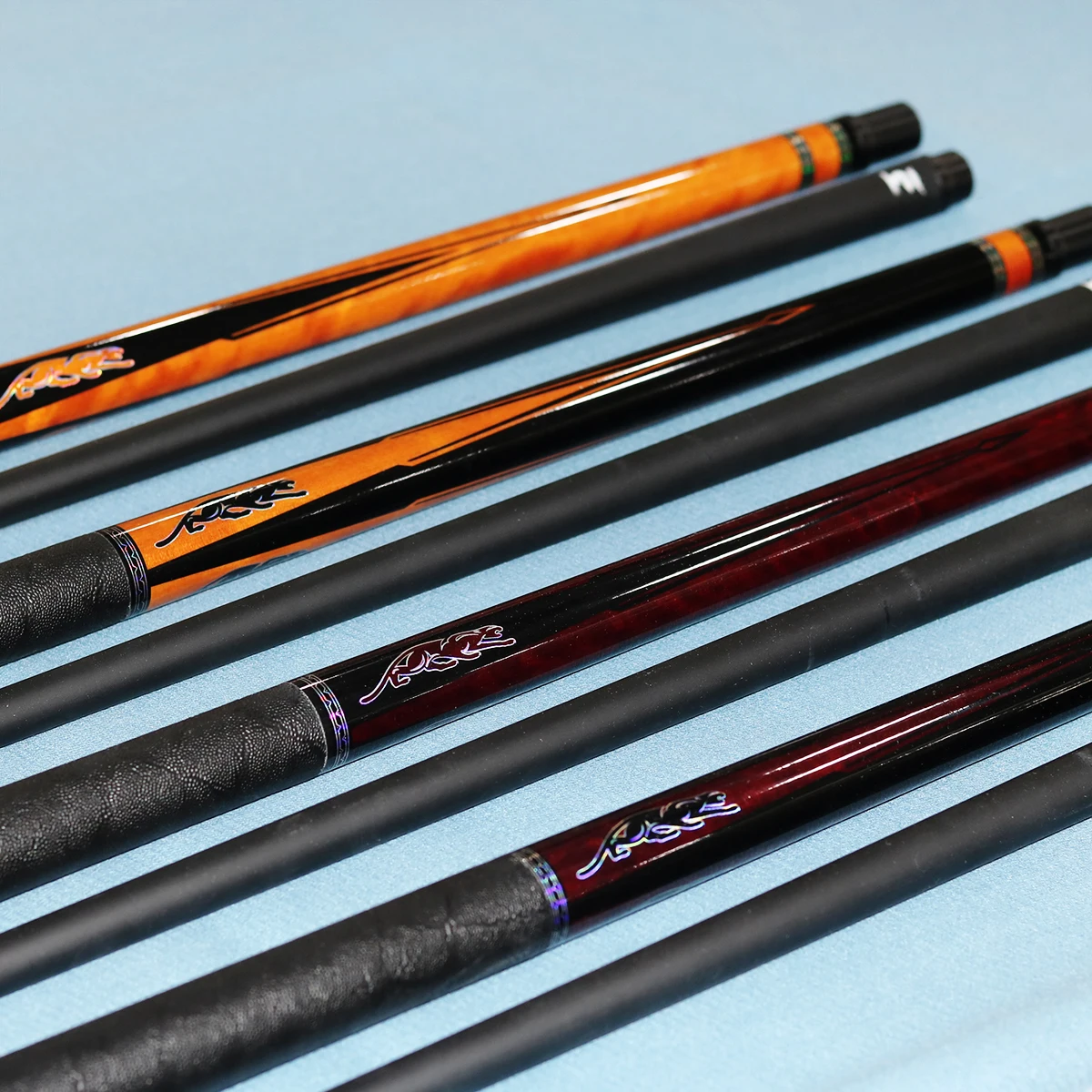 

Premium Quality 3142 High-Tech Carbon Fiber Coating Shaft Stainless Steel Joint 1/2 Jointed Billiard Pool Cue Stick for Sale