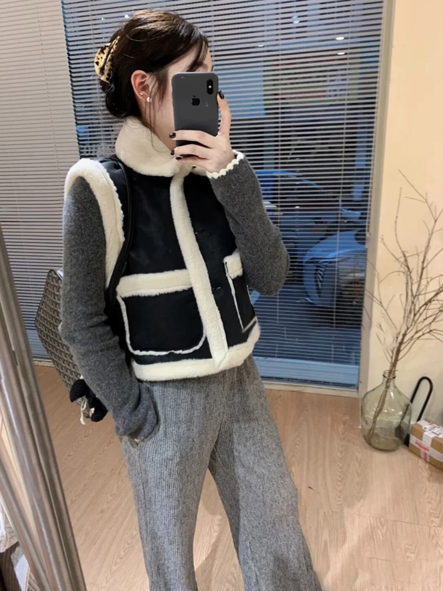 

Korean Faion Spliced Leather And Fur Vest Women's Autumn Winter High-End Feeling Outerwear Lamb Fur oulder Pad Vest Trendy