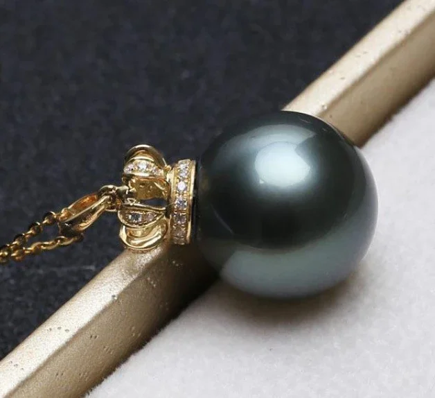 Huge 14-15MM South Sea Black Pearl Is Round Bright Light Pendant Necklace For Men And Women Wear 18K