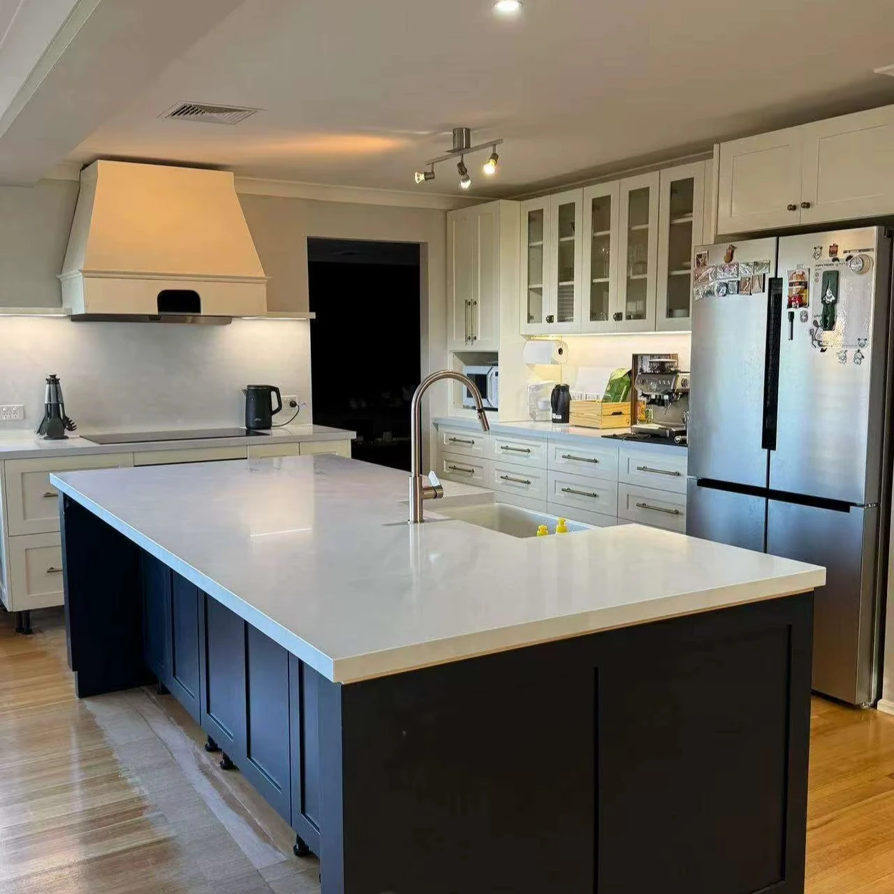 American Style RTA Modern Solid Wood Finish Shaker Kitchen Cabinet  Customer case