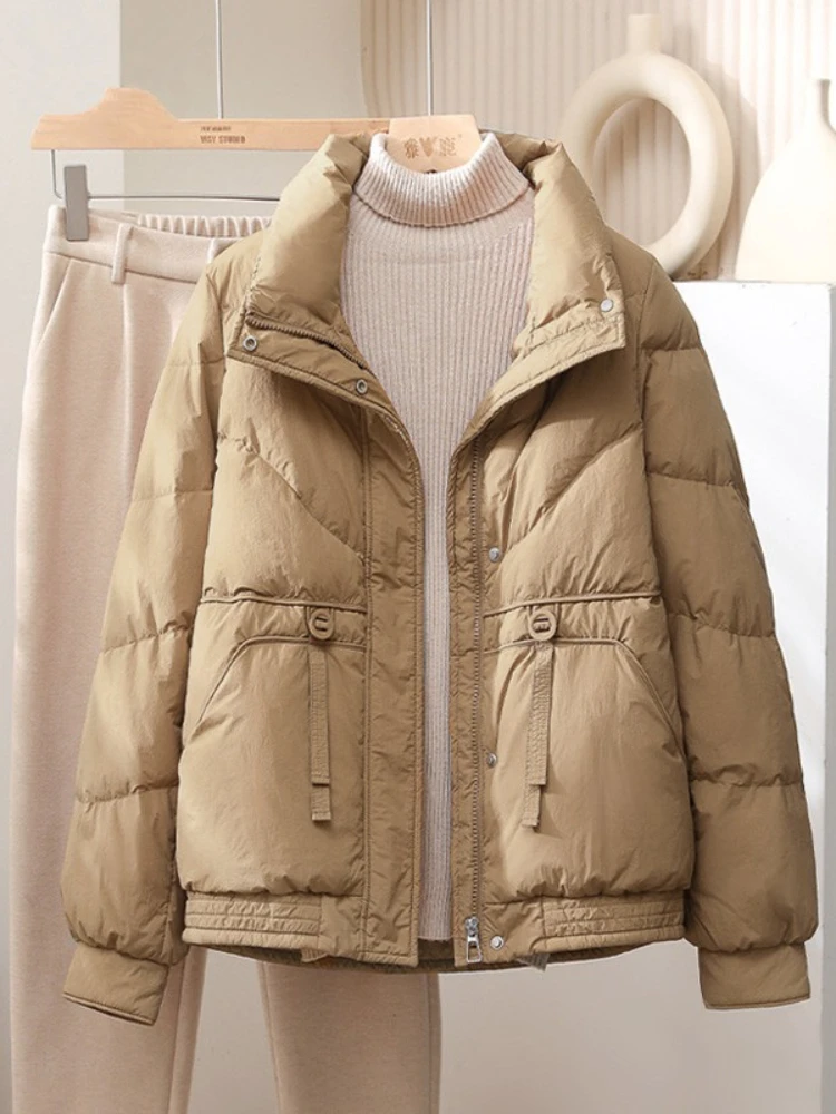 Nieuw in verdikte korte donskatoenen jas voor dames Winterseizoen College-stijl Trendy verdikte opstaande kraag dameskleding