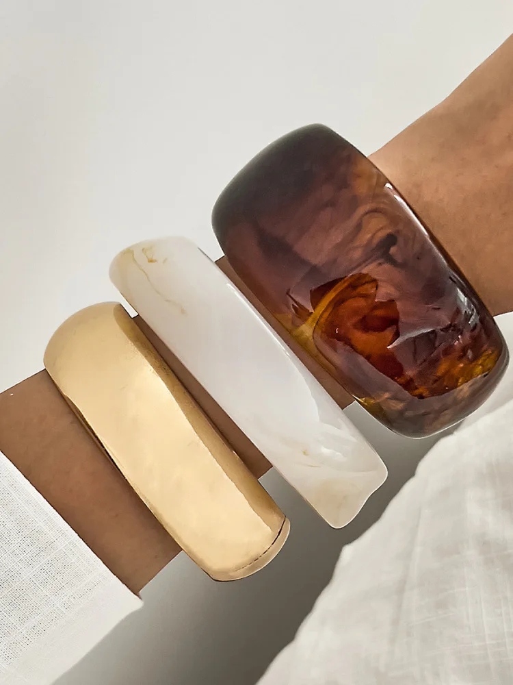 

Irregular adient Resin Wide Bracelet Women's Faion Jewelry Mirror Surface Vintage Hand Accory Non-Star Similar