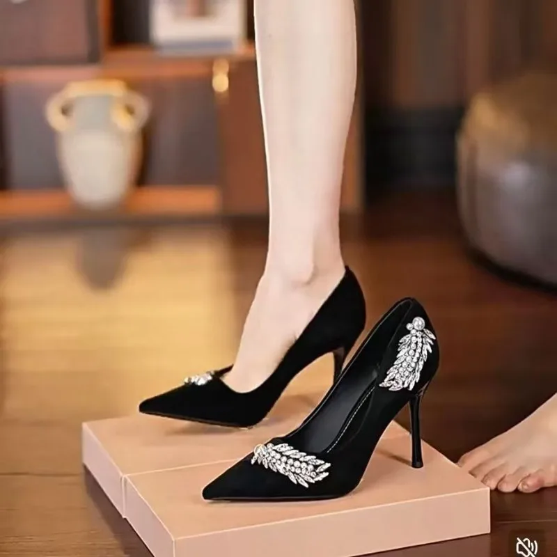 

Black Elegant and Chic High Heels 2025 New Pointed Rhinestone Fine Heel Banquet Women's Shoes
