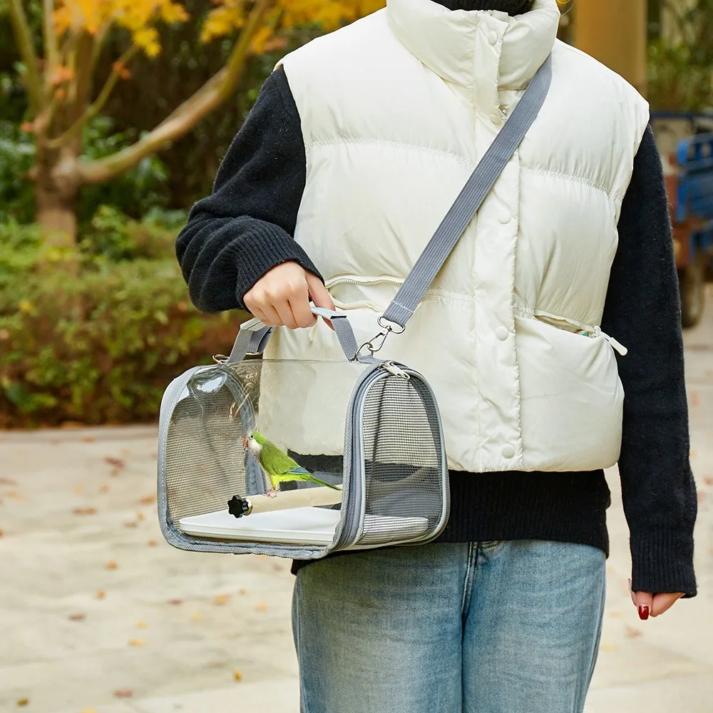 

Durable Portable Parrot Carrier Bag Breathable Large Capacity Bird Out Bag with Perch Foldable Bird Travel Bag for Outdoor
