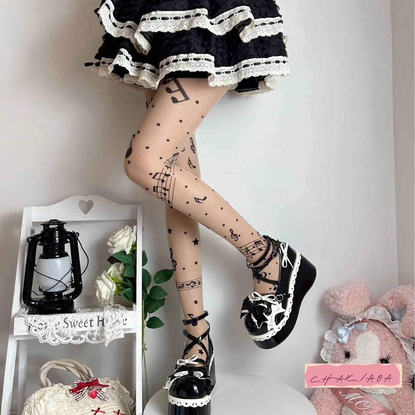 Nicho fresco dulce Retro nota musical encaje calcetines de tubo medio subcultura Y2k milenario Lolita Girlie Jk pantorrilla presión calcetines mujeres