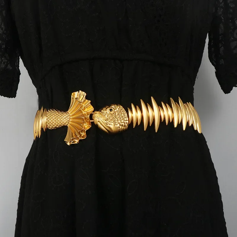 Pretina elástica de pez dorado de Metal para mujer, cinturón gótico Punk, vestido de diseñador de lujo, decoración de abrigo, faja