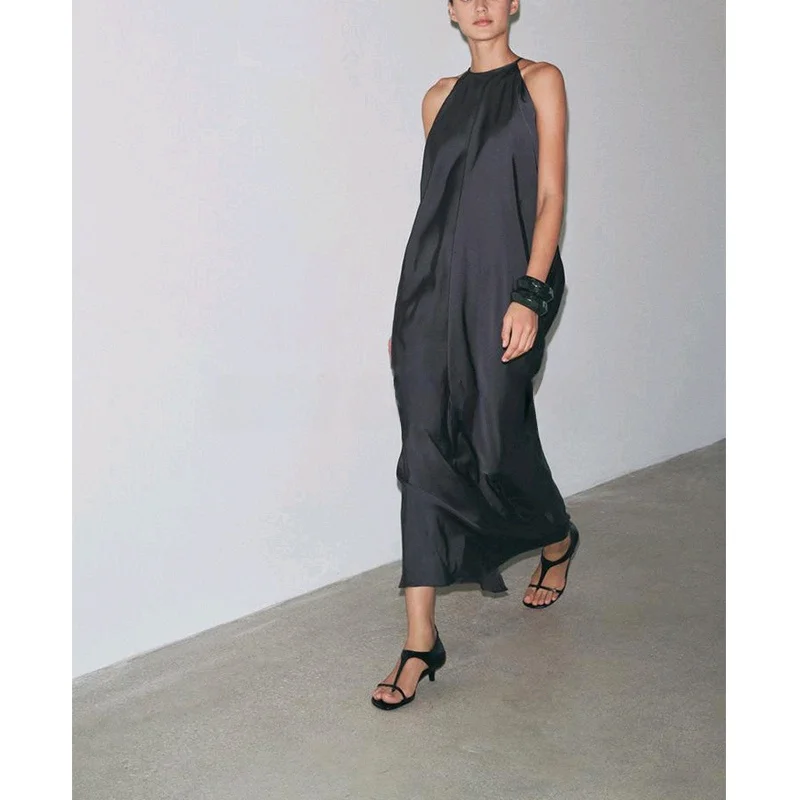 فستان نسائي صيفي مزين بتفاصيل جوريد من مزيج الرايون بدون ياقة وياقة من الساتان الحريري بدون أكمام بتصميم فضفاض مناسب للتنقلات...