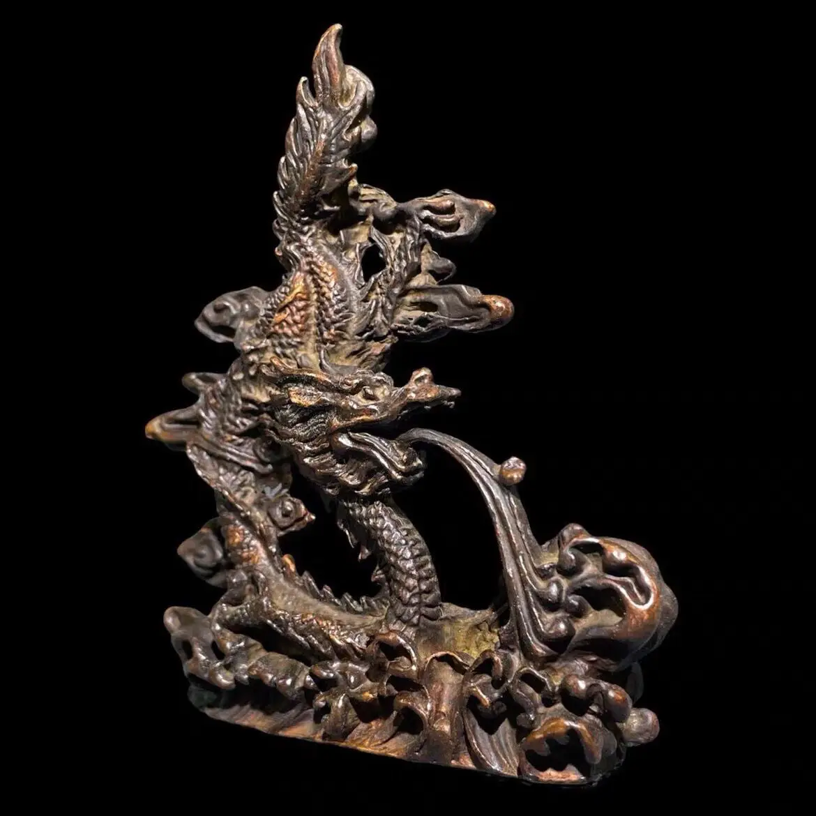 Rare Chinese bronze Hand Carved dragon Figure statue collect table decoration