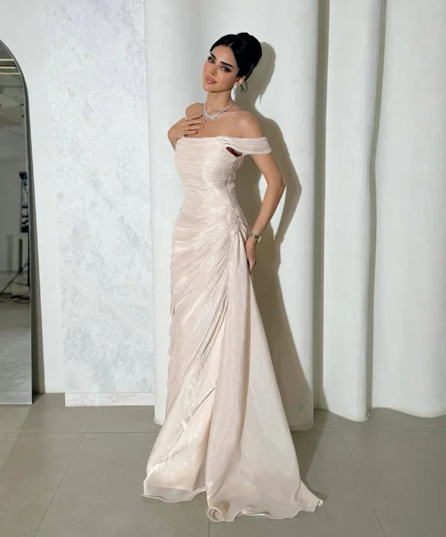 تخصيص جودة عالية بلا أكمام قبالة الكتف التجاعيد المرأة طول الأرض سويب تراين سستة فيستدوس أنيقة الفقرة Mujer #2