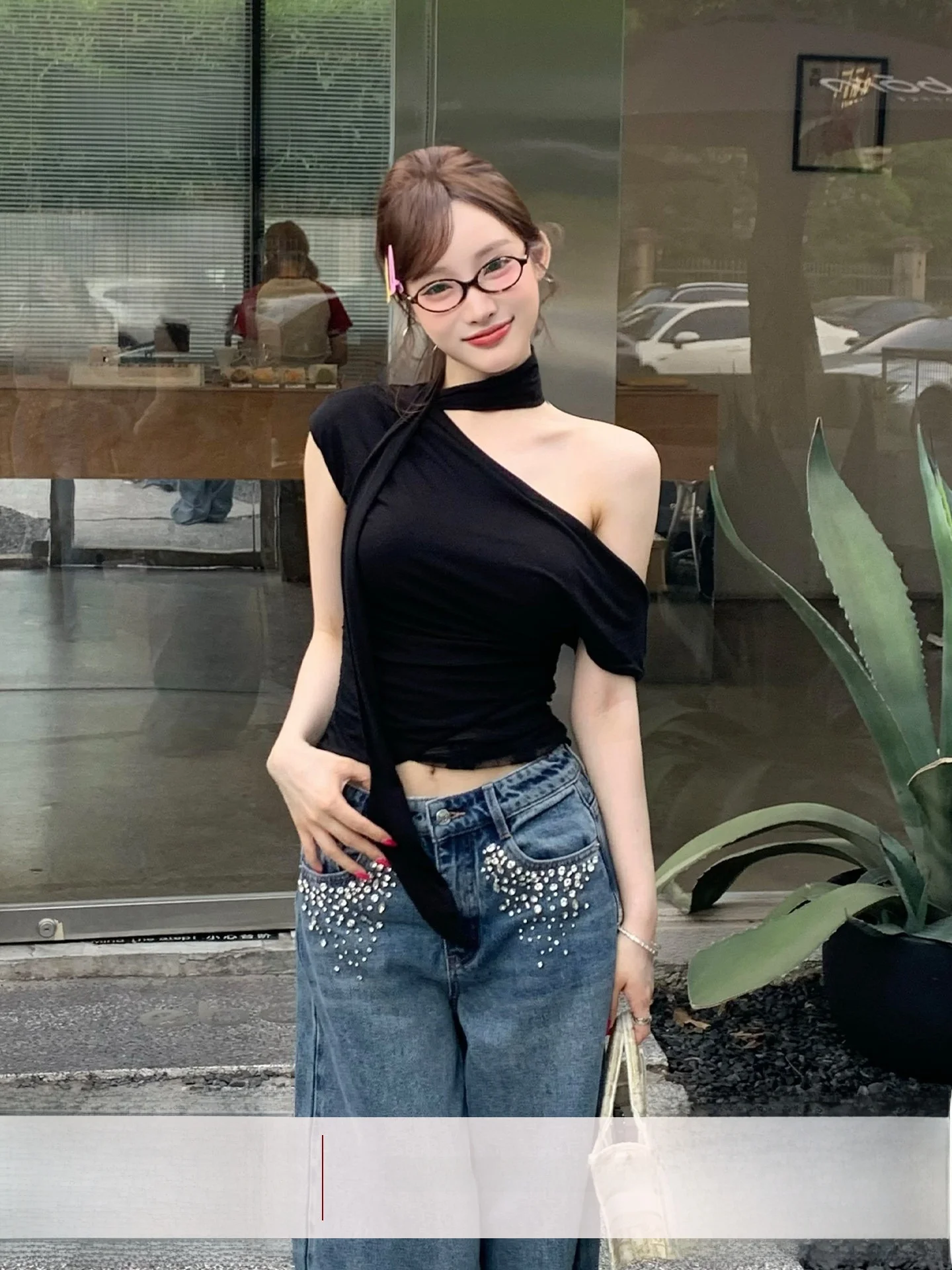 

Summer New Black Lace Splice Shoulder Bared Sleeveless Top Women's Regular Fit Commute Style Pure Color Cool Feeling ClinkClunk