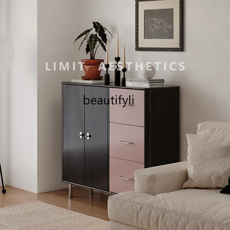 

02Entrance hall, storage, light luxury paint against the wall shoe cabinet