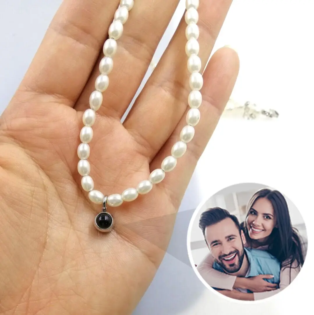 

2025 New Pearl Projection Necklace Unique and Exquisite Jewelry Necklace Custom Photos for Family Members as Birthday Gifts.