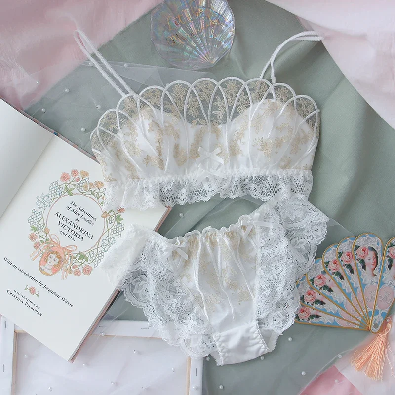 Francia Lolita reggiseno Set Cute School Girl Kawaii intimo reggiseno e slip Set pizzo vedere attraverso reggiseni traspiranti donna intimo 2021