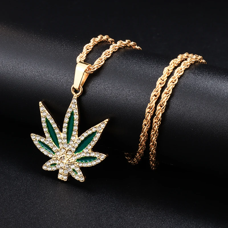 Palm Leaf Necklace Classic Fashion Inlaid Zircon Maple Leaf Men Women Necklace Party Trend Versatile Pendant Necklace Jewelry